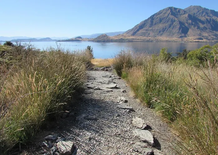 Buchanan - 60 Acres On Lakefront Holiday home Wanaka